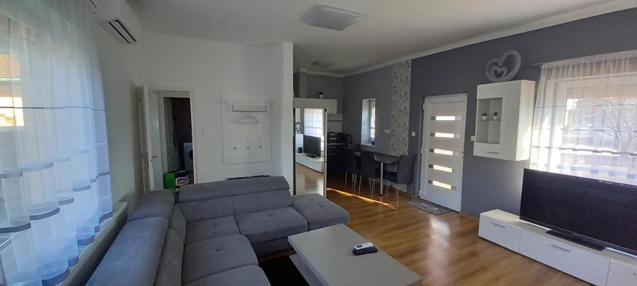 Szécsény Be-Le-Valo Apartman מראה חיצוני תמונה